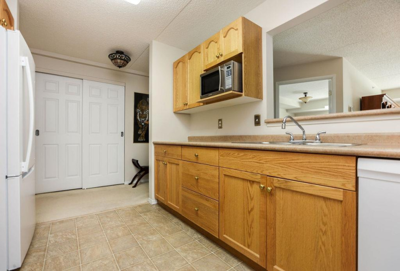 500 Tache, 2 Bedrooms Bedrooms, 8 Rooms Rooms,2 BathroomsBathrooms,Condominium,For Sale,Tache