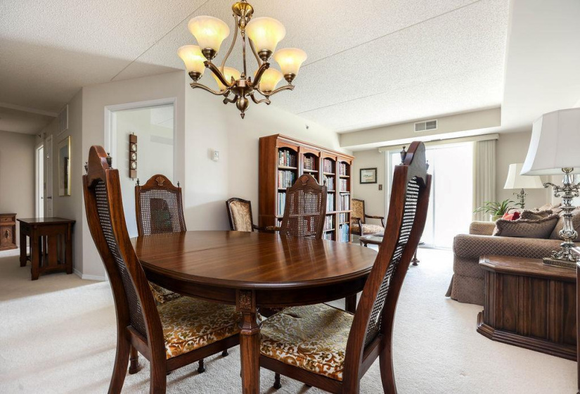 500 Tache, 2 Bedrooms Bedrooms, 8 Rooms Rooms,2 BathroomsBathrooms,Condominium,For Sale,Tache