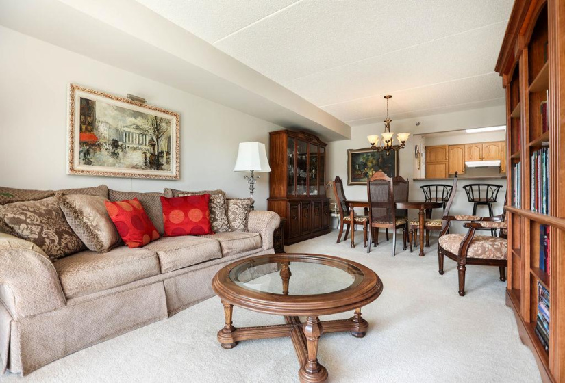 500 Tache, 2 Bedrooms Bedrooms, 8 Rooms Rooms,2 BathroomsBathrooms,Condominium,For Sale,Tache