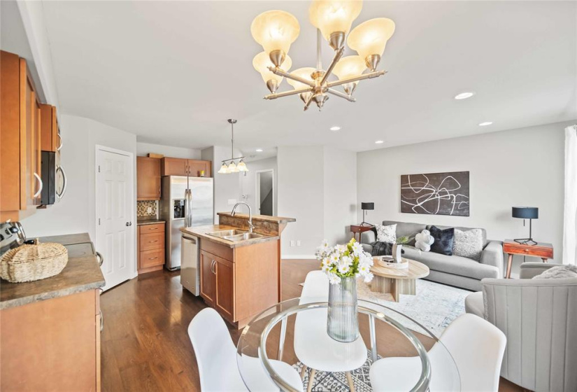5 LANDSBURY, 3 Bedrooms Bedrooms, 8 Rooms Rooms,1 BathroomBathrooms,Residential,For Sale,LANDSBURY