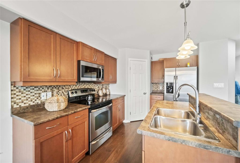 5 LANDSBURY, 3 Bedrooms Bedrooms, 8 Rooms Rooms,1 BathroomBathrooms,Residential,For Sale,LANDSBURY