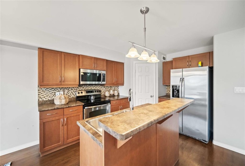 5 LANDSBURY, 3 Bedrooms Bedrooms, 8 Rooms Rooms,1 BathroomBathrooms,Residential,For Sale,LANDSBURY