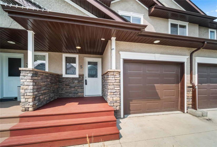 5 LANDSBURY, 3 Bedrooms Bedrooms, 8 Rooms Rooms,1 BathroomBathrooms,Residential,For Sale,LANDSBURY
