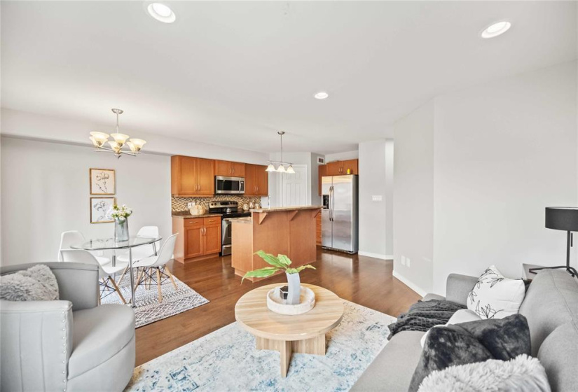 5 LANDSBURY, 3 Bedrooms Bedrooms, 8 Rooms Rooms,1 BathroomBathrooms,Residential,For Sale,LANDSBURY