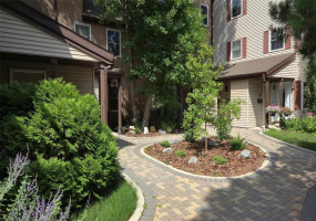 610 Kenaston, 2 Bedrooms Bedrooms, 10 Rooms Rooms,1 BathroomBathrooms,Condominium,For Sale,Kenaston