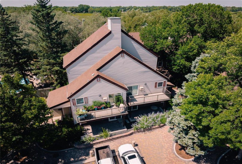 610 Kenaston, 2 Bedrooms Bedrooms, 10 Rooms Rooms,1 BathroomBathrooms,Condominium,For Sale,Kenaston