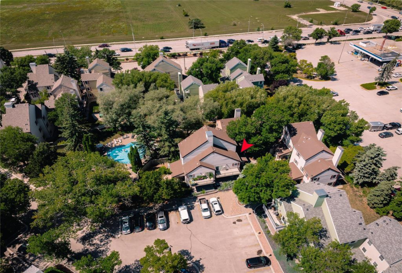 610 Kenaston, 2 Bedrooms Bedrooms, 10 Rooms Rooms,1 BathroomBathrooms,Condominium,For Sale,Kenaston