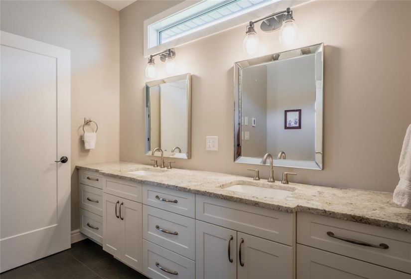 53 Grandview, 4 Bedrooms Bedrooms, 19 Rooms Rooms,3 BathroomsBathrooms,Residential,For Sale,Grandview