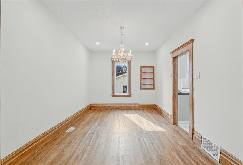 710 Strathcona, 3 Bedrooms Bedrooms, 13 Rooms Rooms,2 BathroomsBathrooms,Residential,For Sale,Strathcona