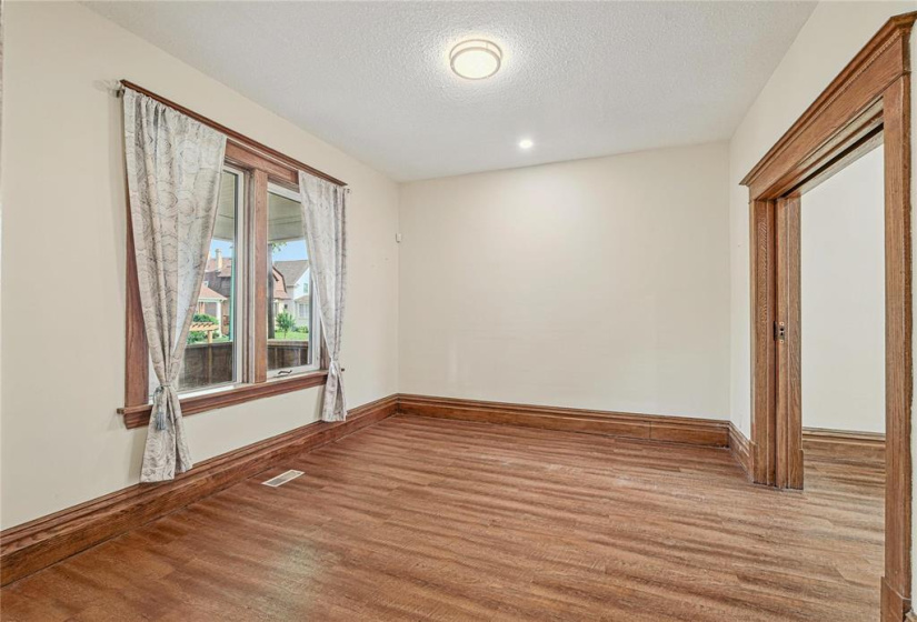 710 Strathcona, 3 Bedrooms Bedrooms, 13 Rooms Rooms,2 BathroomsBathrooms,Residential,For Sale,Strathcona
