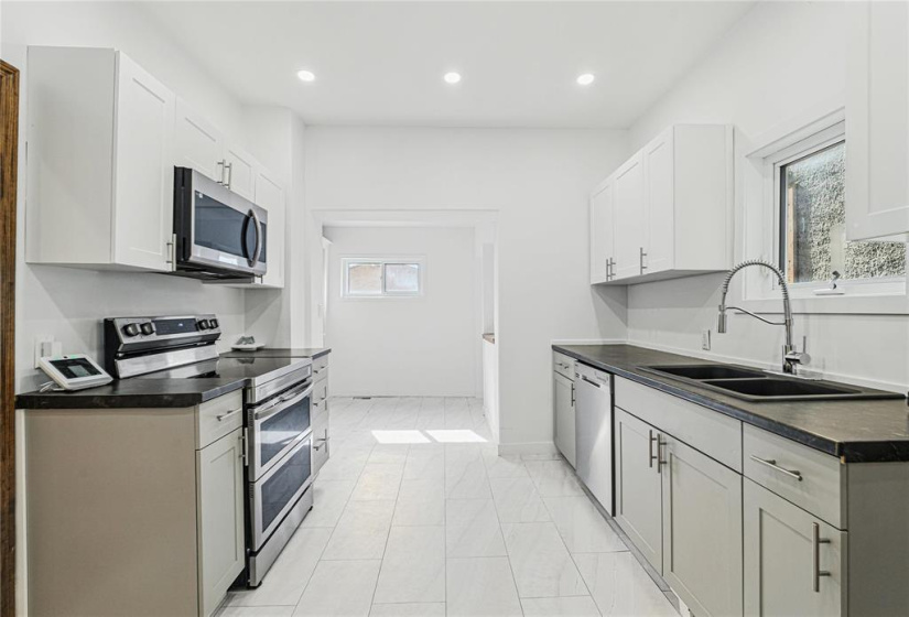 710 Strathcona, 3 Bedrooms Bedrooms, 13 Rooms Rooms,2 BathroomsBathrooms,Residential,For Sale,Strathcona
