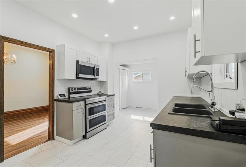 710 Strathcona, 3 Bedrooms Bedrooms, 13 Rooms Rooms,2 BathroomsBathrooms,Residential,For Sale,Strathcona
