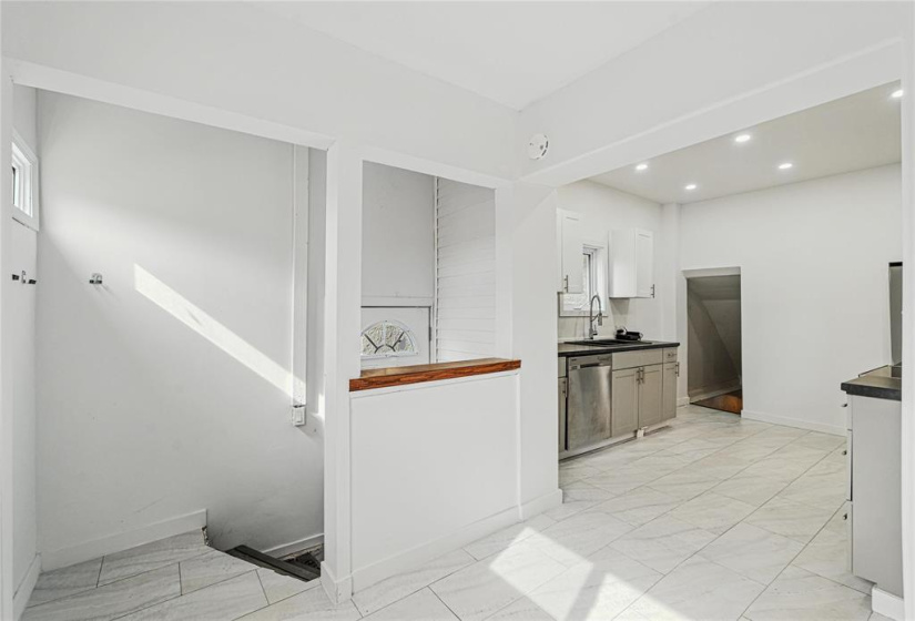 710 Strathcona, 3 Bedrooms Bedrooms, 13 Rooms Rooms,2 BathroomsBathrooms,Residential,For Sale,Strathcona