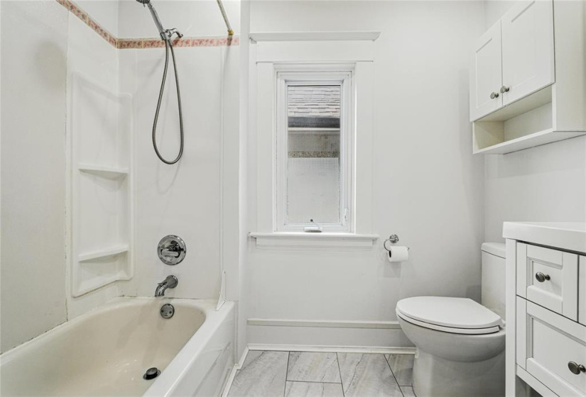 710 Strathcona, 3 Bedrooms Bedrooms, 13 Rooms Rooms,2 BathroomsBathrooms,Residential,For Sale,Strathcona