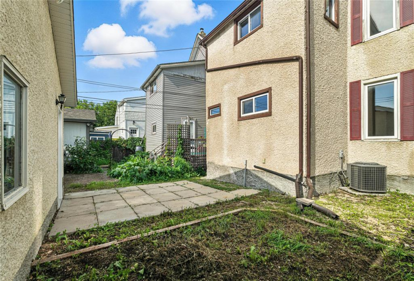 710 Strathcona, 3 Bedrooms Bedrooms, 13 Rooms Rooms,2 BathroomsBathrooms,Residential,For Sale,Strathcona