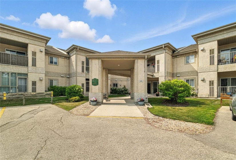 500 Cathcart, 2 Bedrooms Bedrooms, 8 Rooms Rooms,2 BathroomsBathrooms,Condominium,For Sale,Cathcart