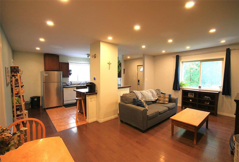 118 Villeneuve, 3 Bedrooms Bedrooms, 7 Rooms Rooms,1 BathroomBathrooms,Residential,For Sale,Villeneuve
