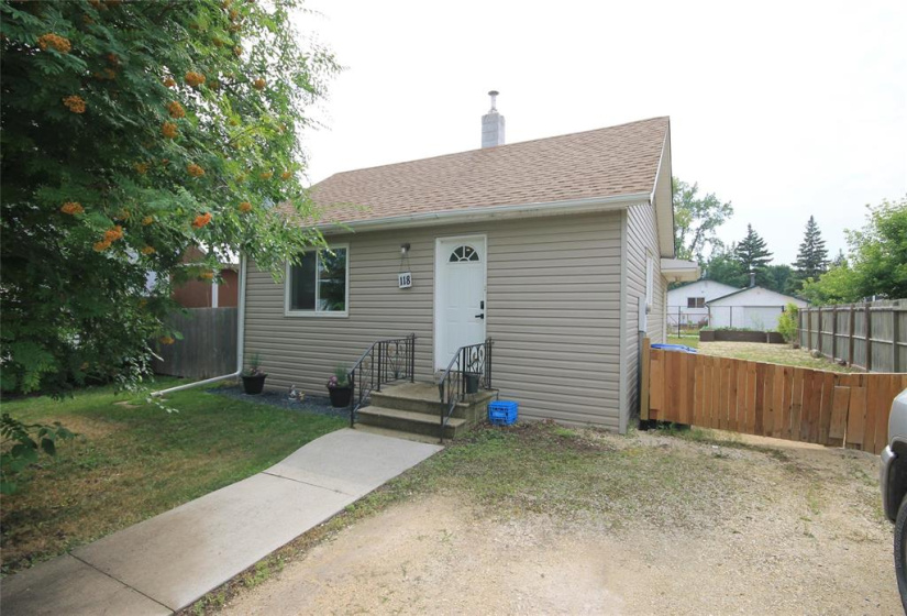 118 Villeneuve, 3 Bedrooms Bedrooms, 7 Rooms Rooms,1 BathroomBathrooms,Residential,For Sale,Villeneuve