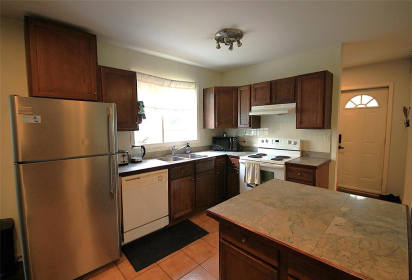 118 Villeneuve, 3 Bedrooms Bedrooms, 7 Rooms Rooms,1 BathroomBathrooms,Residential,For Sale,Villeneuve