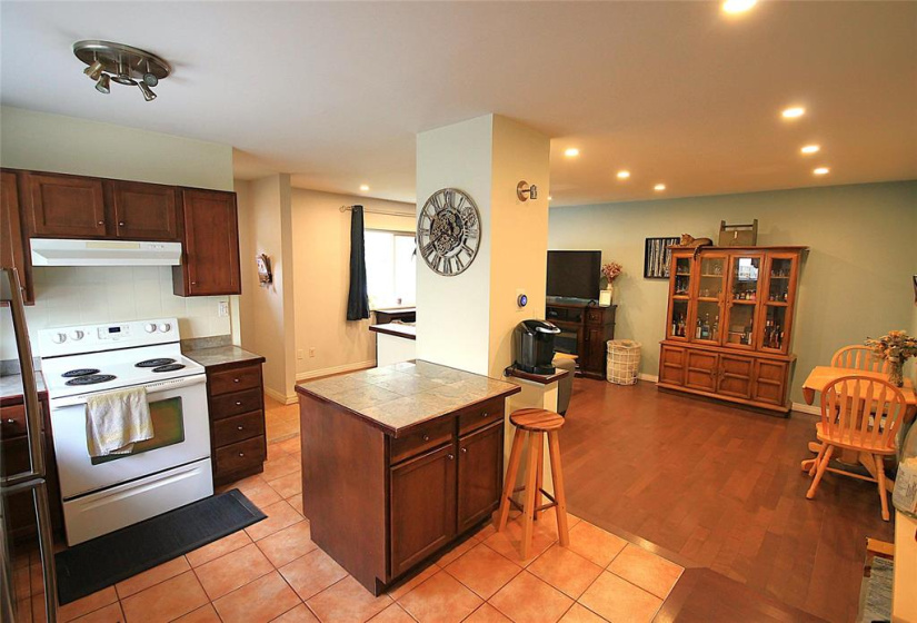 118 Villeneuve, 3 Bedrooms Bedrooms, 7 Rooms Rooms,1 BathroomBathrooms,Residential,For Sale,Villeneuve