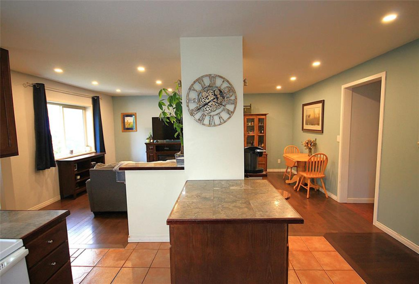 118 Villeneuve, 3 Bedrooms Bedrooms, 7 Rooms Rooms,1 BathroomBathrooms,Residential,For Sale,Villeneuve