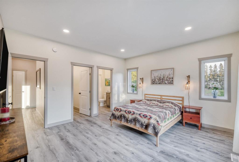 68009 2E, 4 Bedrooms Bedrooms, 11 Rooms Rooms,2 BathroomsBathrooms,Residential,For Sale,2E