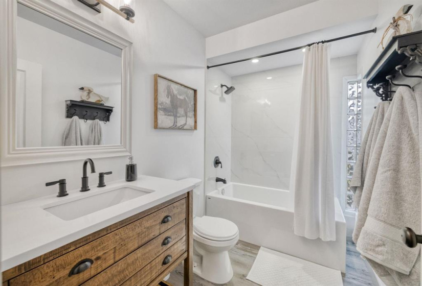 68009 2E, 4 Bedrooms Bedrooms, 11 Rooms Rooms,2 BathroomsBathrooms,Residential,For Sale,2E