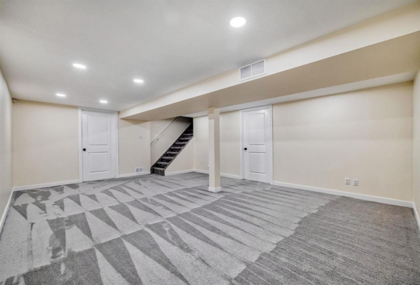 68009 2E, 4 Bedrooms Bedrooms, 11 Rooms Rooms,2 BathroomsBathrooms,Residential,For Sale,2E