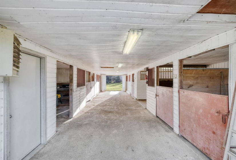 68009 2E, 4 Bedrooms Bedrooms, 11 Rooms Rooms,2 BathroomsBathrooms,Residential,For Sale,2E