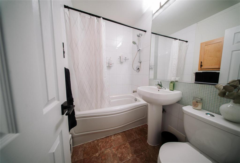 550 Corydon, 1 Bedroom Bedrooms, 4 Rooms Rooms,1 BathroomBathrooms,Condominium,For Sale,Corydon