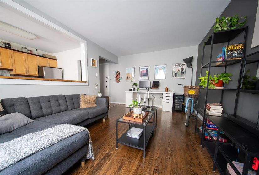 550 Corydon, 1 Bedroom Bedrooms, 4 Rooms Rooms,1 BathroomBathrooms,Condominium,For Sale,Corydon