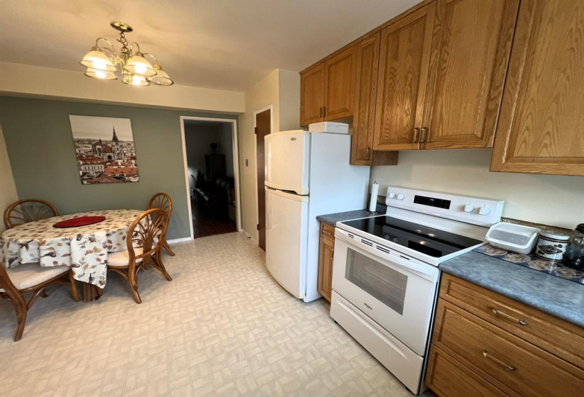 270 Lumsden, 3 Bedrooms Bedrooms, 7 Rooms Rooms,1 BathroomBathrooms,Condominium,For Sale,Lumsden