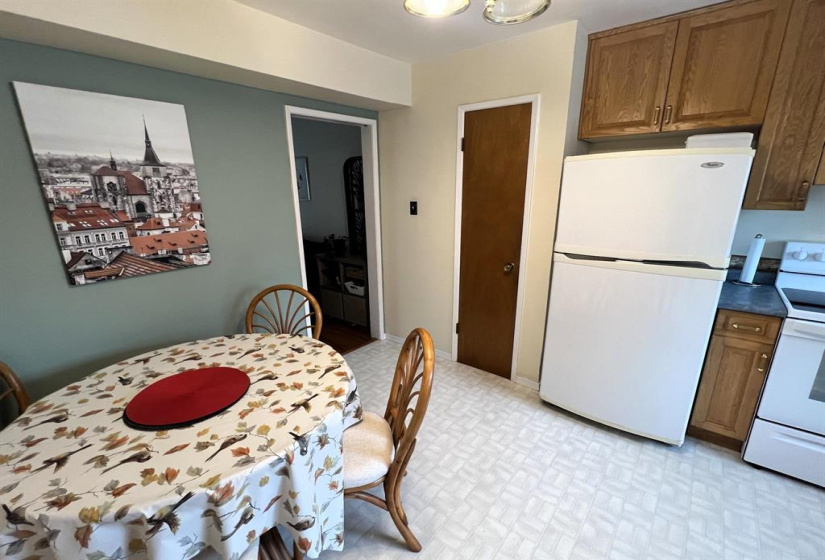 270 Lumsden, 3 Bedrooms Bedrooms, 7 Rooms Rooms,1 BathroomBathrooms,Condominium,For Sale,Lumsden