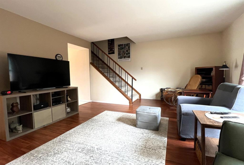 270 Lumsden, 3 Bedrooms Bedrooms, 7 Rooms Rooms,1 BathroomBathrooms,Condominium,For Sale,Lumsden