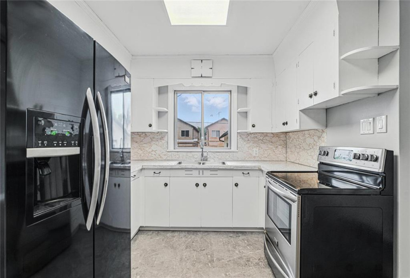 182 Hartford, 4 Bedrooms Bedrooms, 10 Rooms Rooms,1 BathroomBathrooms,Residential,For Sale,Hartford