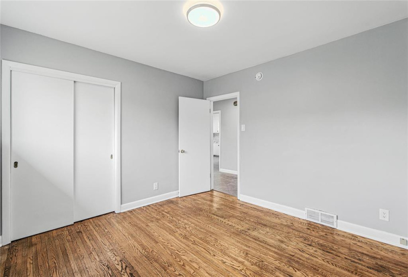 182 Hartford, 4 Bedrooms Bedrooms, 10 Rooms Rooms,1 BathroomBathrooms,Residential,For Sale,Hartford