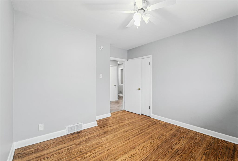182 Hartford, 4 Bedrooms Bedrooms, 10 Rooms Rooms,1 BathroomBathrooms,Residential,For Sale,Hartford