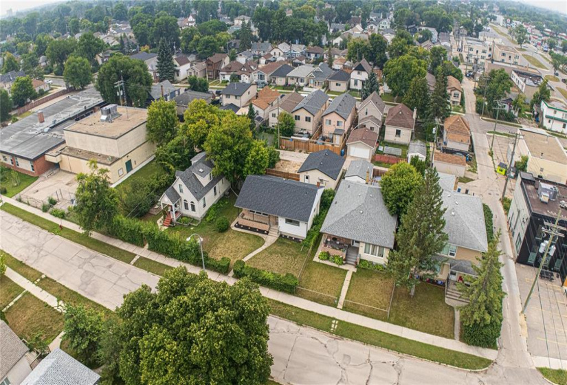 182 Hartford, 4 Bedrooms Bedrooms, 10 Rooms Rooms,1 BathroomBathrooms,Residential,For Sale,Hartford
