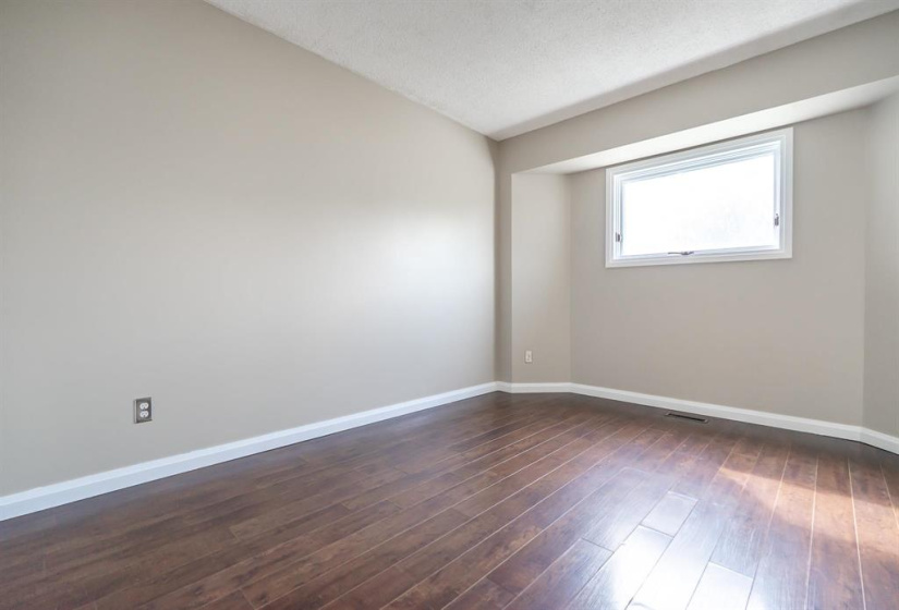 82 Sundial, 3 Bedrooms Bedrooms, 8 Rooms Rooms,2 BathroomsBathrooms,Residential,For Sale,Sundial