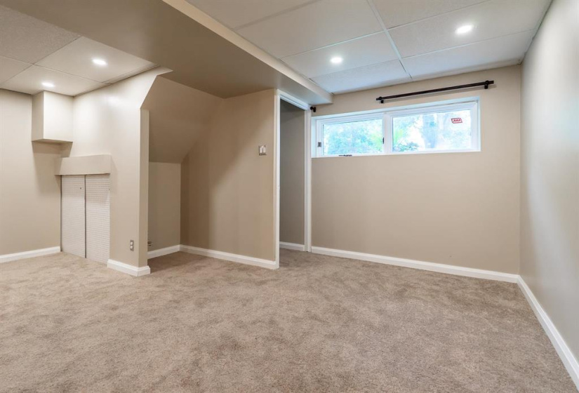 82 Sundial, 3 Bedrooms Bedrooms, 8 Rooms Rooms,2 BathroomsBathrooms,Residential,For Sale,Sundial