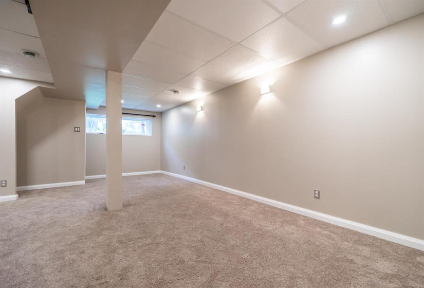 82 Sundial, 3 Bedrooms Bedrooms, 8 Rooms Rooms,2 BathroomsBathrooms,Residential,For Sale,Sundial