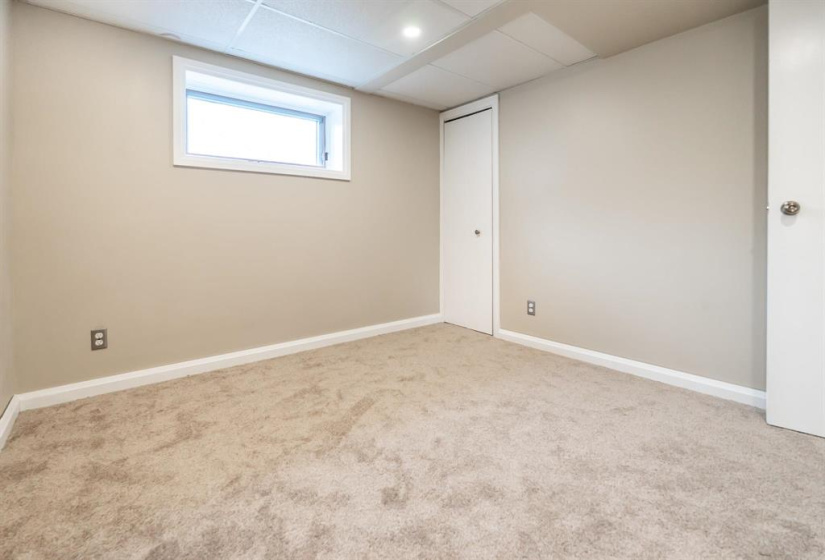 82 Sundial, 3 Bedrooms Bedrooms, 8 Rooms Rooms,2 BathroomsBathrooms,Residential,For Sale,Sundial