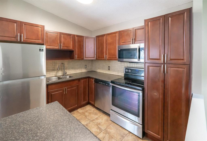 82 Sundial, 3 Bedrooms Bedrooms, 8 Rooms Rooms,2 BathroomsBathrooms,Residential,For Sale,Sundial
