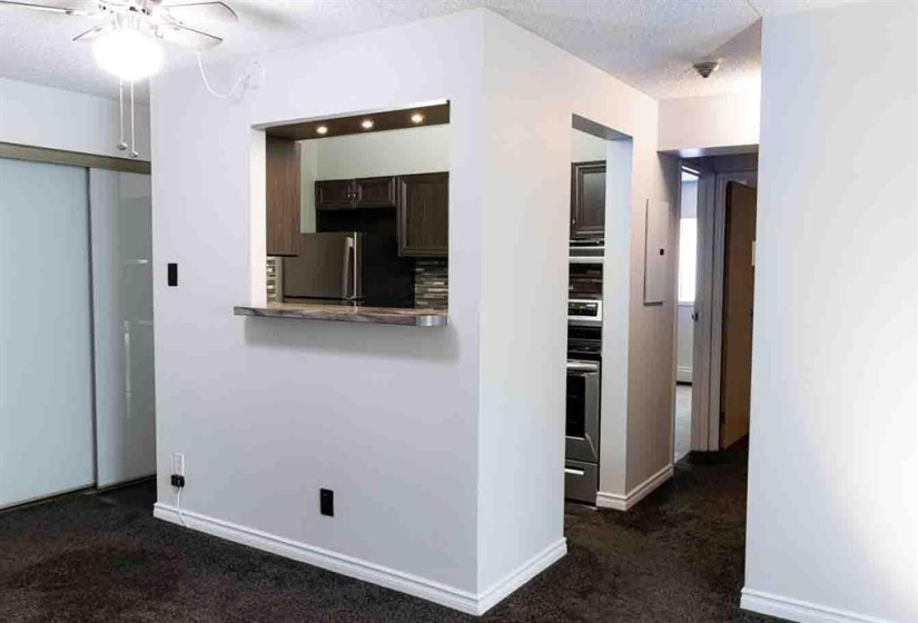 77 Edmonton, 2 Bedrooms Bedrooms, 7 Rooms Rooms,2 BathroomsBathrooms,Condominium,For Sale,Edmonton