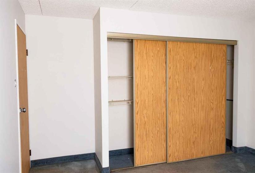77 Edmonton, 2 Bedrooms Bedrooms, 7 Rooms Rooms,2 BathroomsBathrooms,Condominium,For Sale,Edmonton