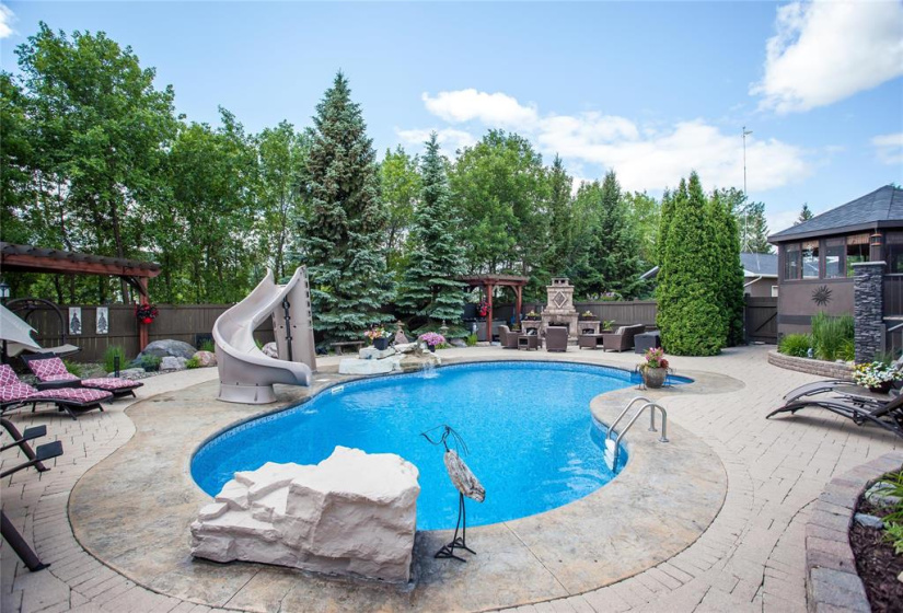 51159 Poirier, 3 Bedrooms Bedrooms, 9 Rooms Rooms,3 BathroomsBathrooms,Residential,For Sale,Poirier