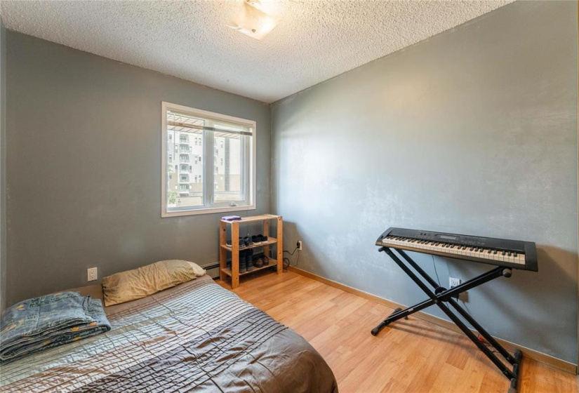 1048 Bairdmore, 2 Bedrooms Bedrooms, 5 Rooms Rooms,Condominium,For Sale,Bairdmore