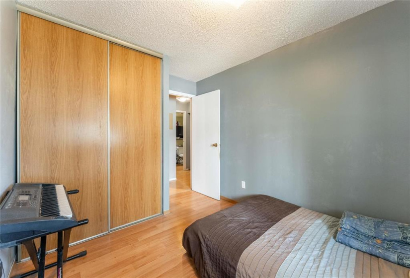 1048 Bairdmore, 2 Bedrooms Bedrooms, 5 Rooms Rooms,Condominium,For Sale,Bairdmore