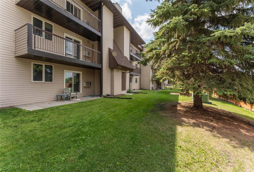 1048 Bairdmore, 2 Bedrooms Bedrooms, 5 Rooms Rooms,Condominium,For Sale,Bairdmore