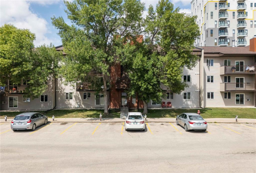 1048 Bairdmore, 2 Bedrooms Bedrooms, 5 Rooms Rooms,Condominium,For Sale,Bairdmore
